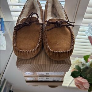 UGG Tan Moccasin Slippers size 10. NWT